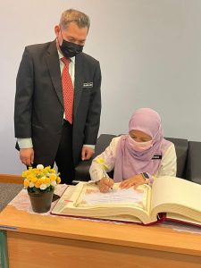 Lawatan Kerja Timbalan Ketua Pengarah Kesihatan (Perubatan) Ke Pusat Jantung Sarawak